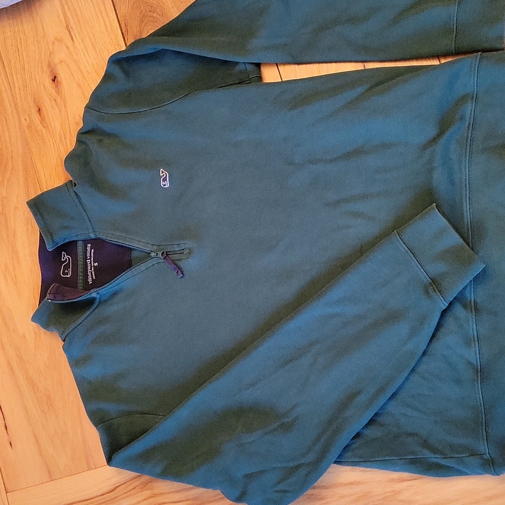 Vinyard Vines pull over